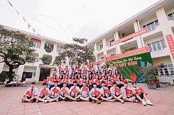 Kỉ yếu 12A6- Với trái tim hướng về tổ quốc